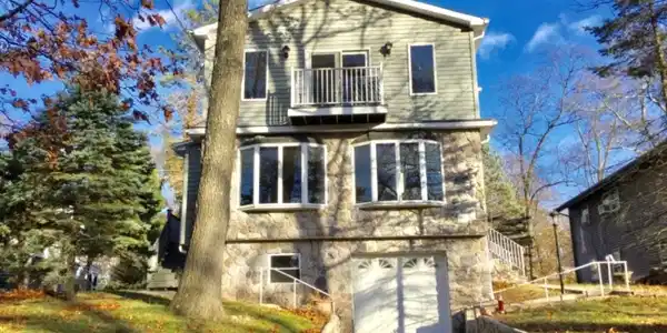 592 Dell Rd
