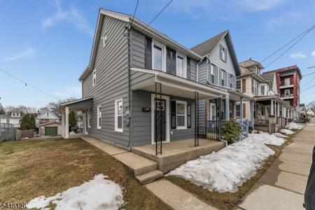 52 Lewis St