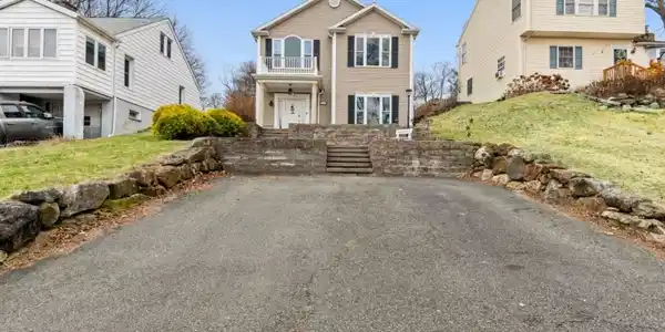 35 Shore Rd