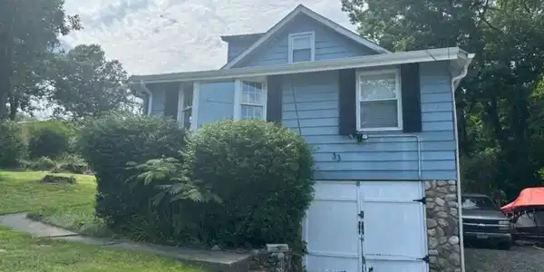 33 Iowa Ave