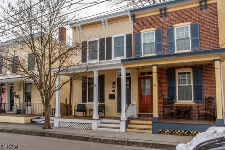 53 Buttonwood St