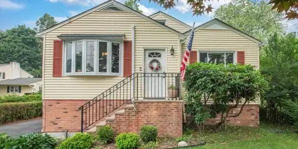 506 Ryerson Rd