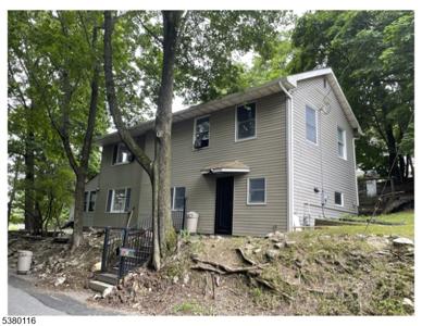 8 Hillside Ave