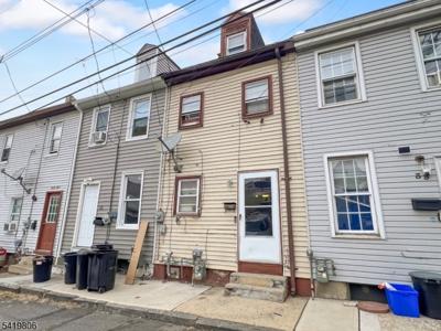 37 Cedar Aly