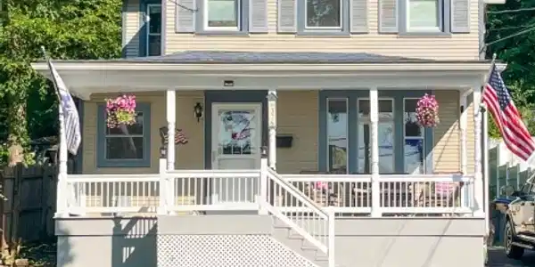 376 Howard Blvd