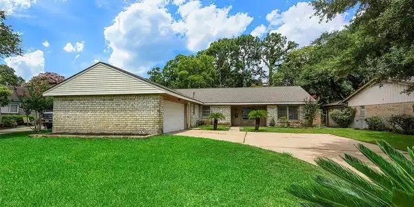 1407 Creek Hollow Drive