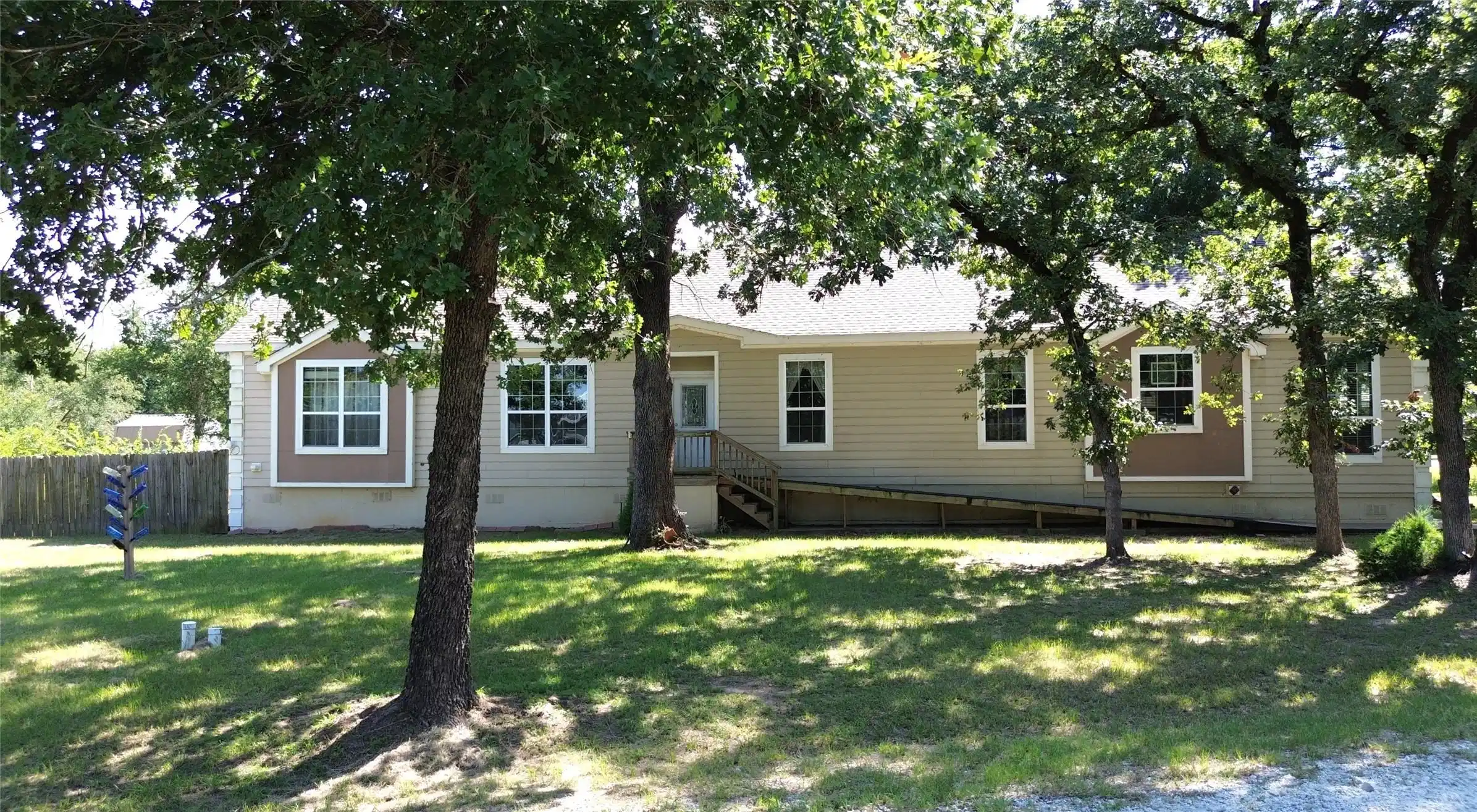 Image 1: Front of Home