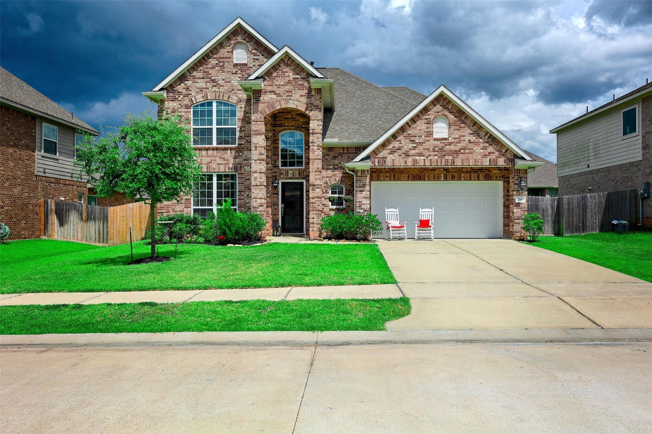 Image 1: Welcome to 266 Little Dog Dr.  Nearly new 4 bedroo
