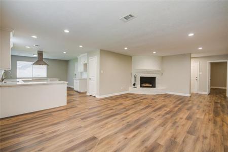 24607 Moorgate Lane