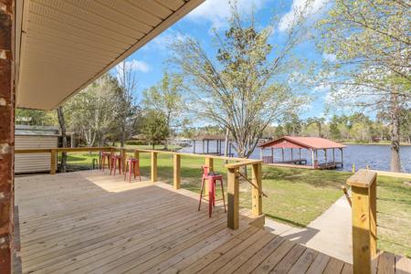 743 Sherwood Forest Drive