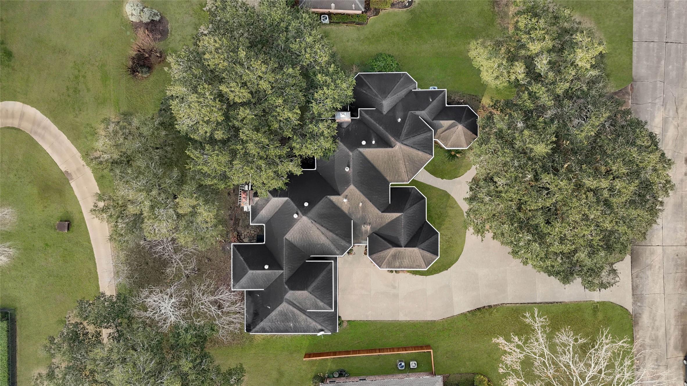 Image 2: Welcome to 5107 Waterbeck Street, a stunning estat