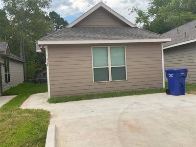 11724 White Cedar Street