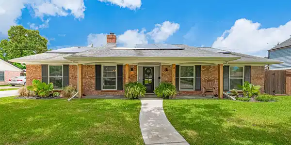 411 Whitecap Drive