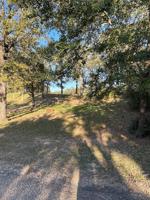 1018 Lakeview Lane