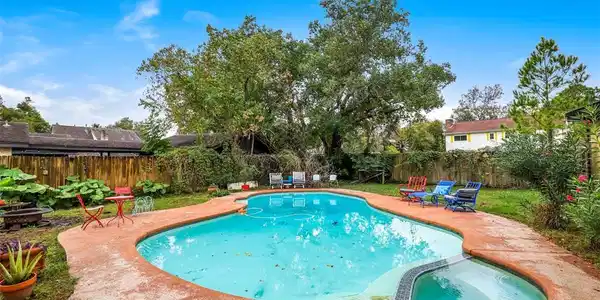 811 Lake Villa Drive