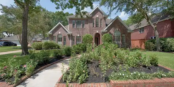 1007 Live Oak Lane