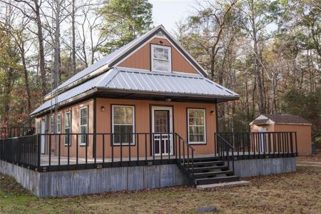 304 Holly Lane