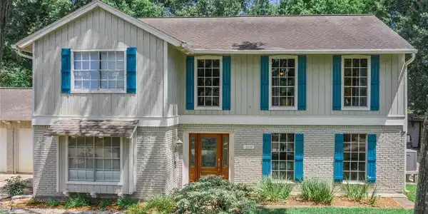 319 Pebblebrook Drive
