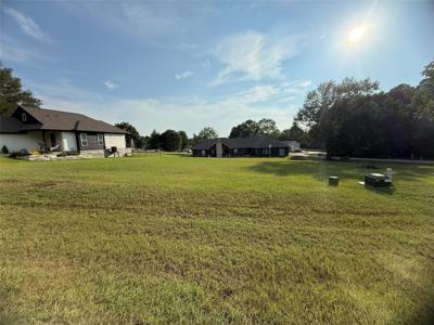 4 Lakecrest Lane