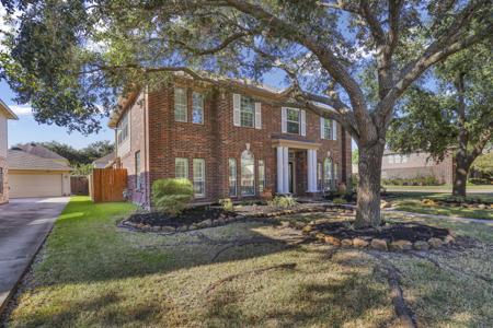 2337 Acadiana Lane