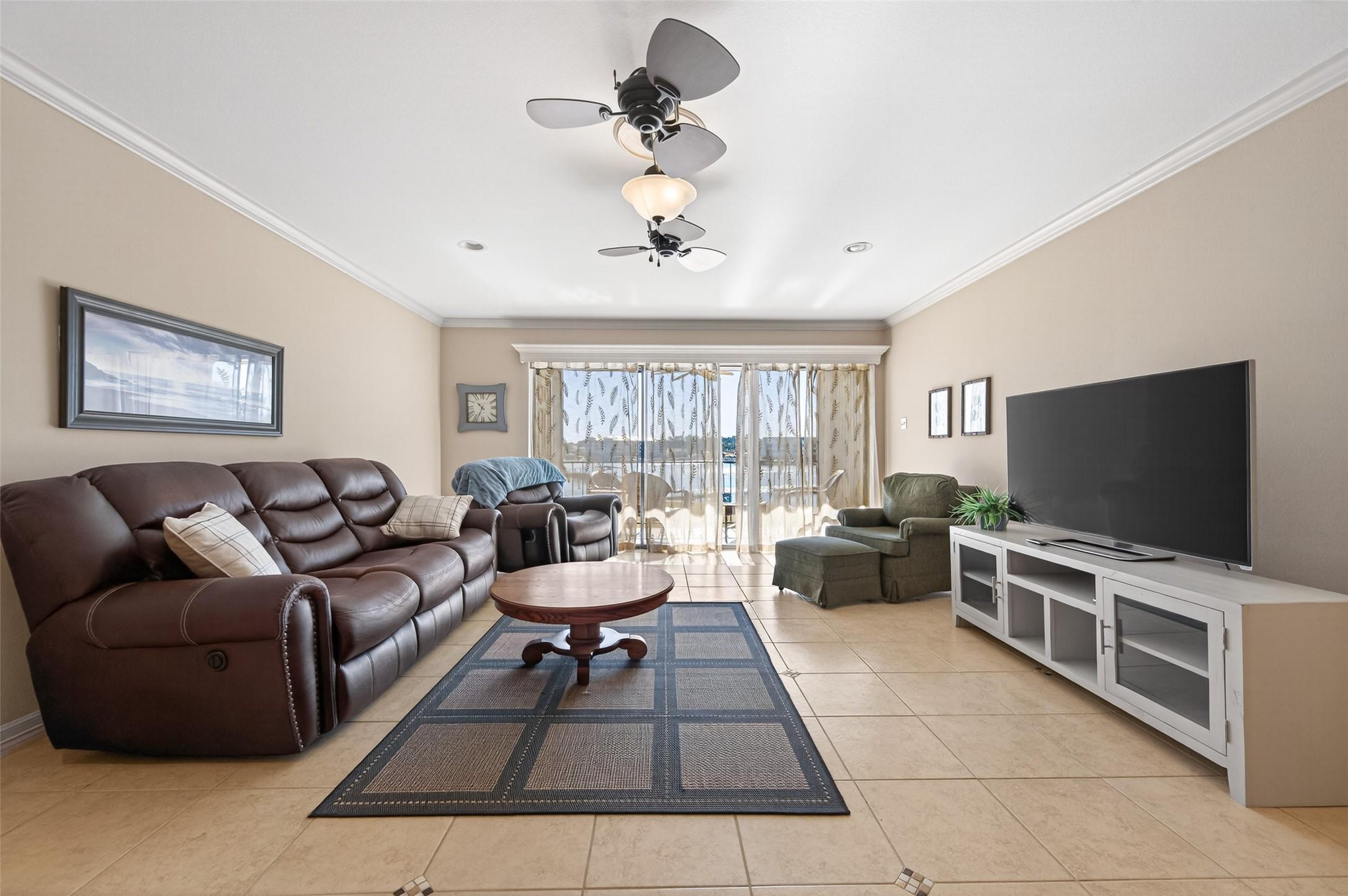 Image 3: Family room with a view of Lake Conroe