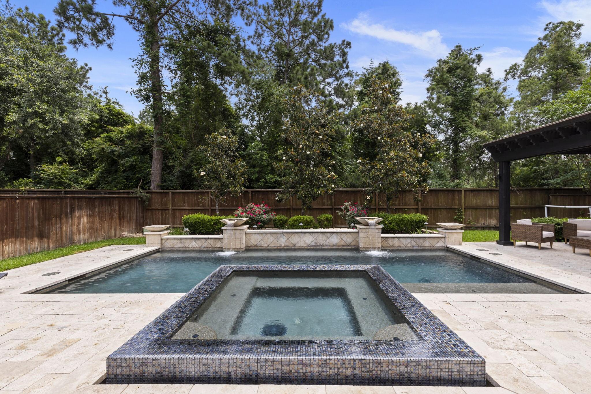 Image 1: Your Private Resort Awaits in Creekside Park!!