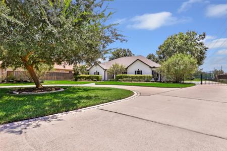 15 New Oak Trail