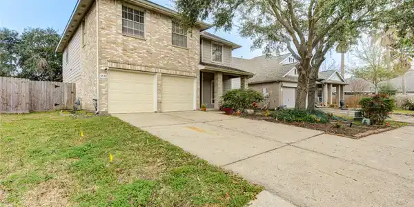 1635 Pebble Banks