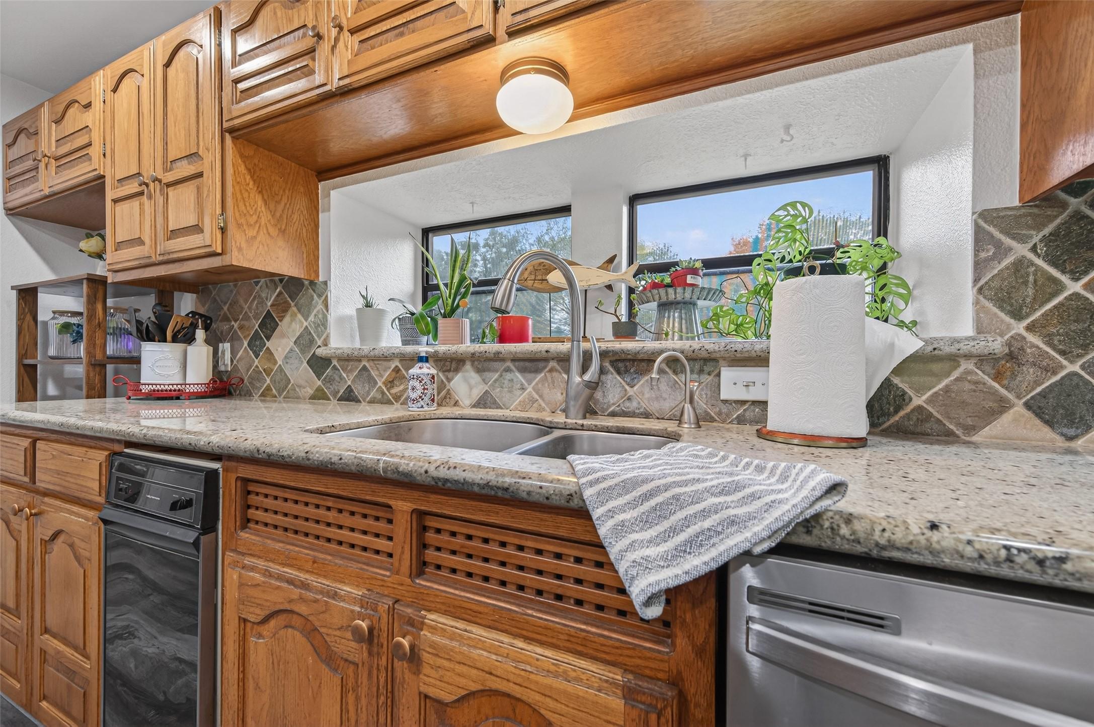 Image 3: Kitchen