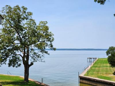 100 Edgewater Drive