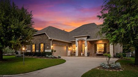 32 Waterford Way