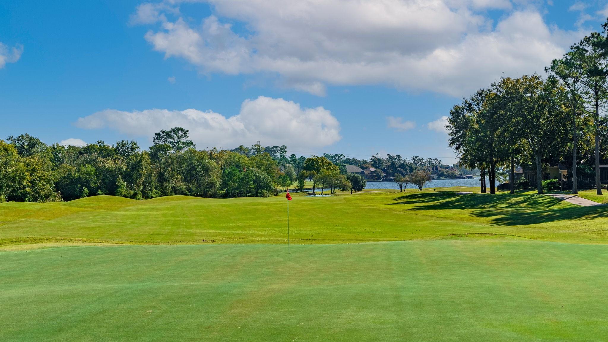 Image 4: Bentwater offers three 18-hole championship golf c