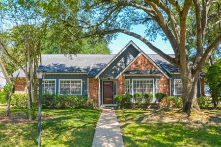 4131 Long Grove Drive