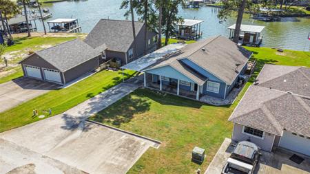 163 Lakeshore Drive
