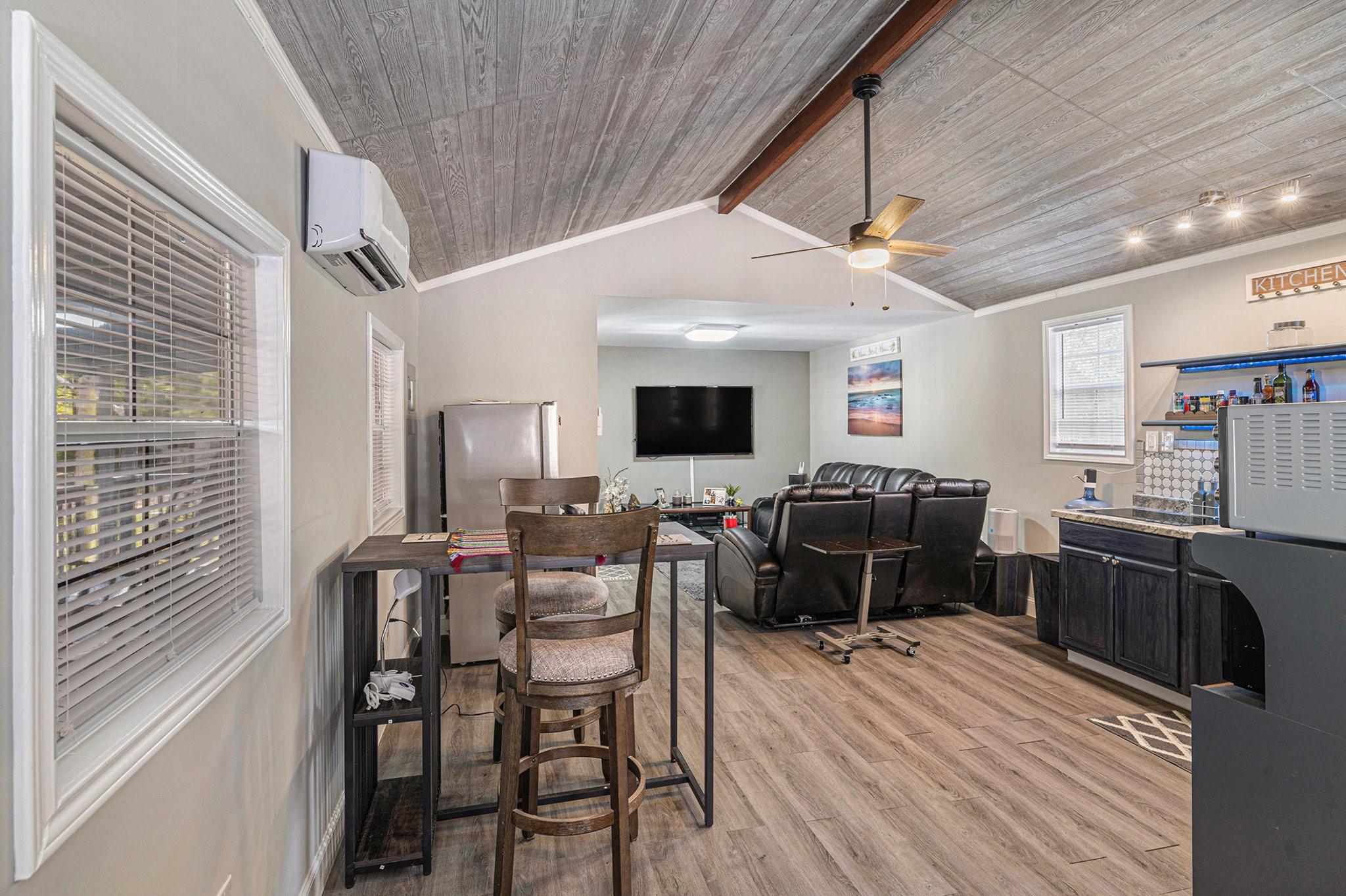 Image 3: Corner with space for a bistro table&mdash;perfect for c