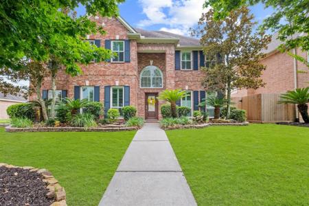 20523 Riverside Pines Drive