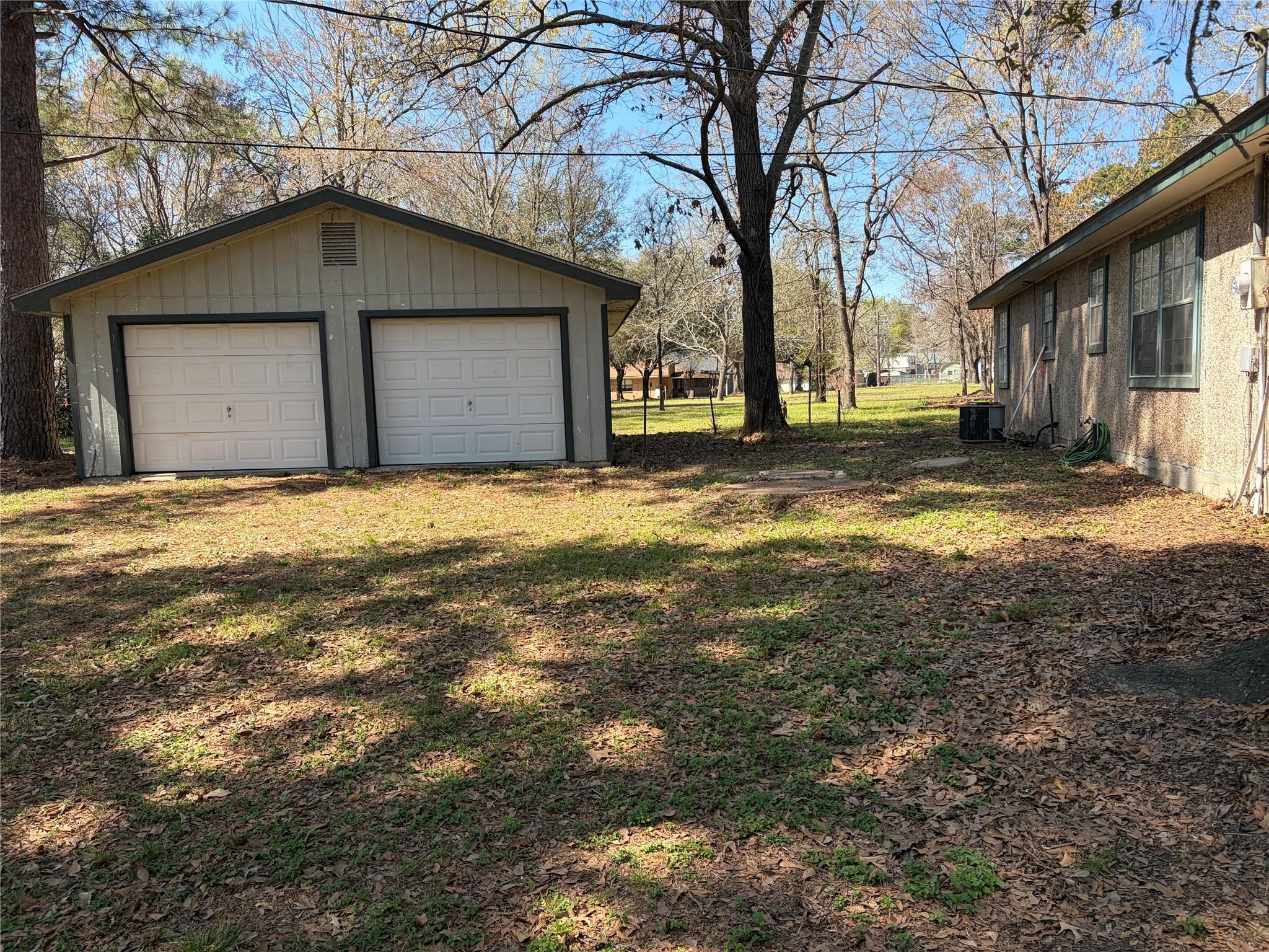 Image 3: Detached Garage with Plumbing