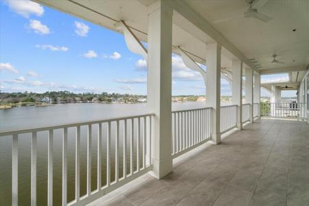 161 W Breezy Way