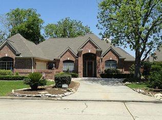 590 Edgewood Drive