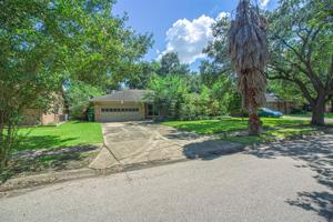 10815 Cedarhurst Drive
