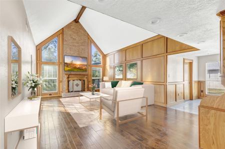 2207 Papoose Trail