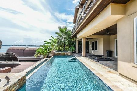 12349 Tramonto Drive