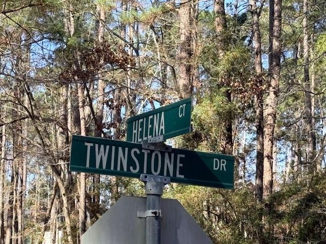Image 3: Corner lot on Helena Ct and Twinstone Dr.