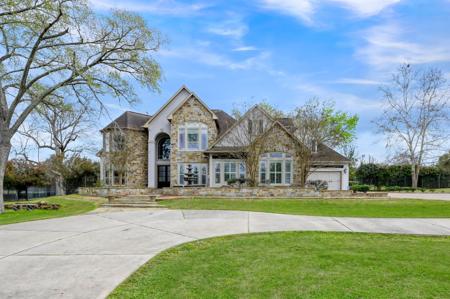50 Lake Estates Drive