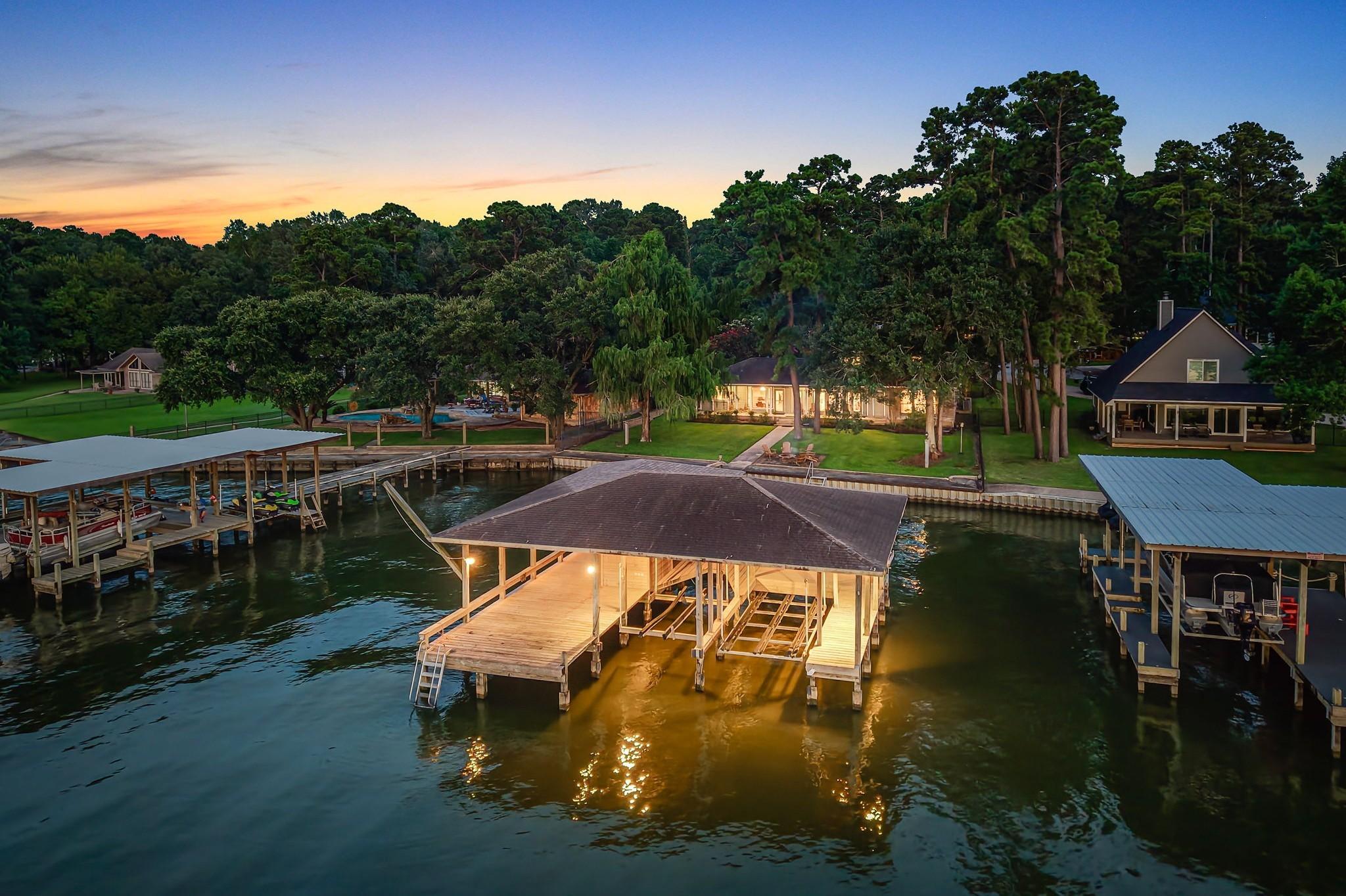 Image 2: Nestled in the exclusive gated community of Cape R