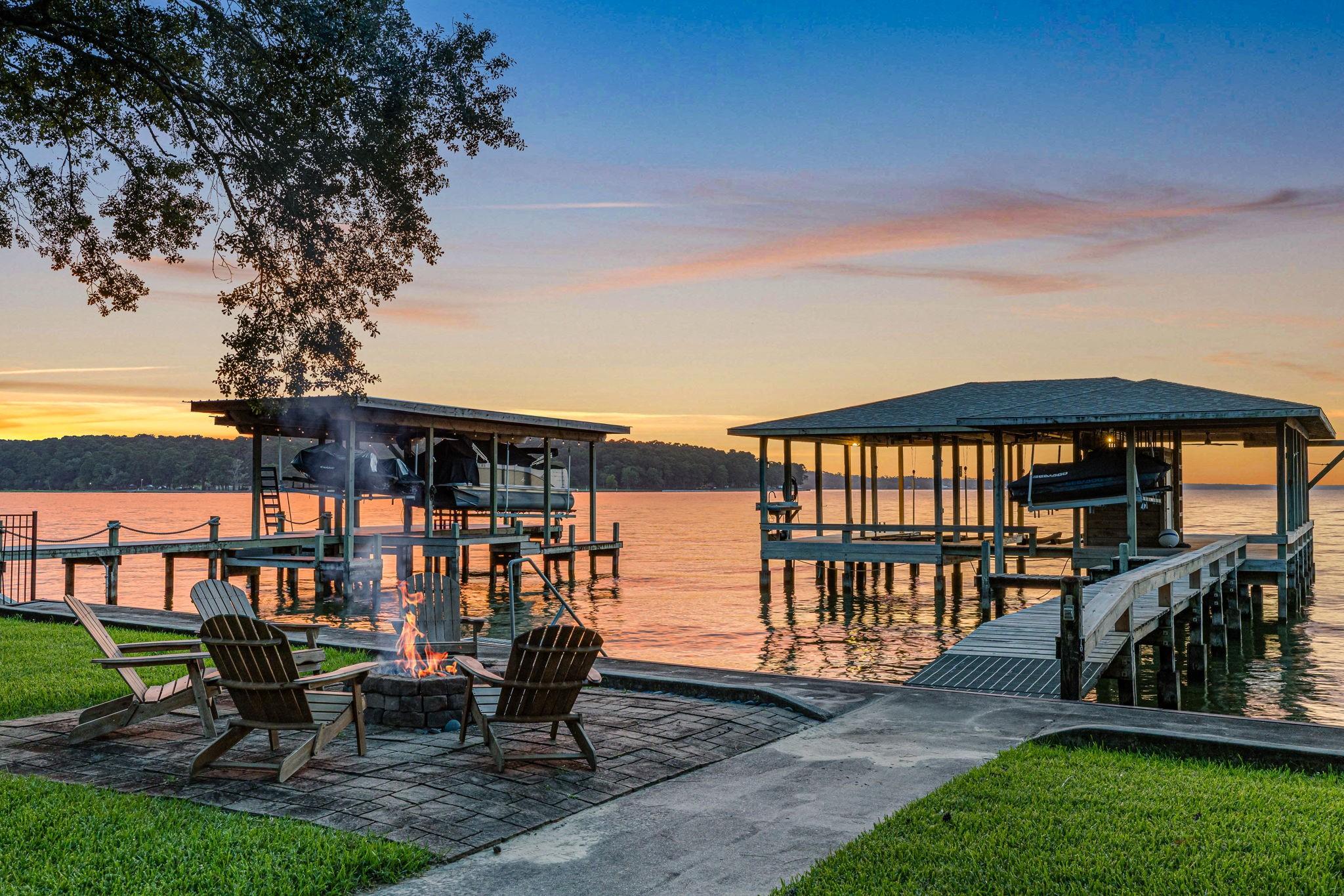 Image 4: Gather around the lakeside fire pit as the sun set