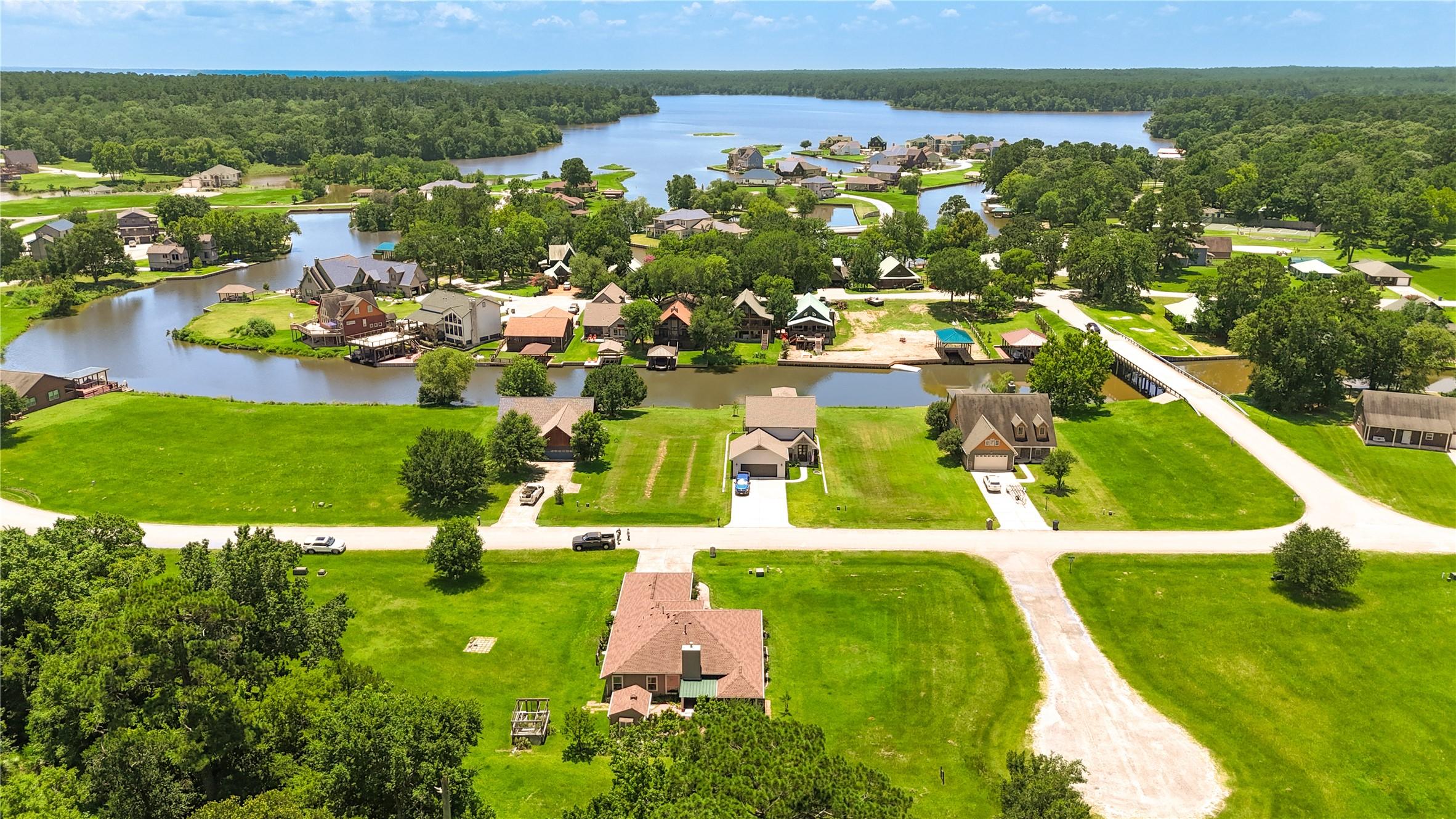 Image 3: Beautiful Lake Conroe