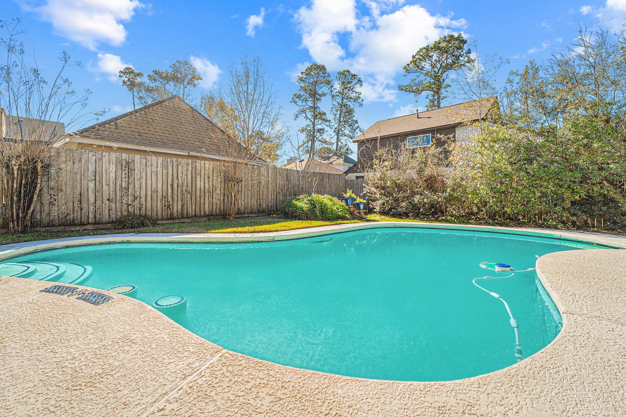 Image 3: Step outside to your private escape: a covered pa