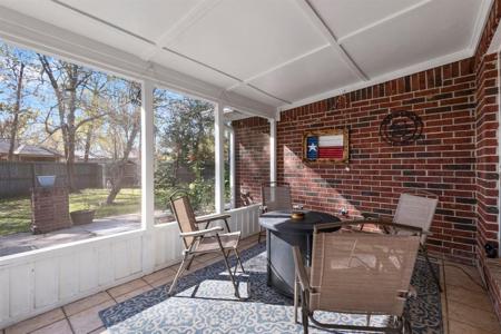 175 Lariat Lane