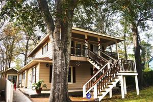 208 Governor Hogg Drive